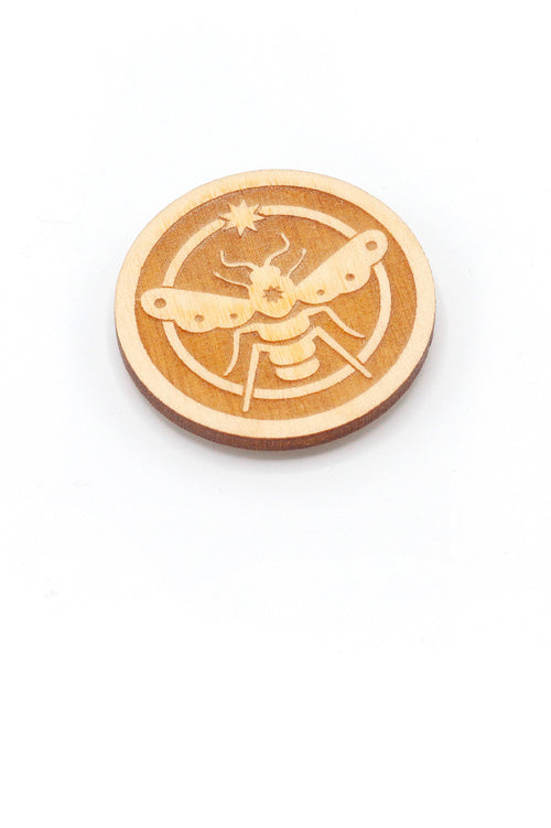 bee needle minder