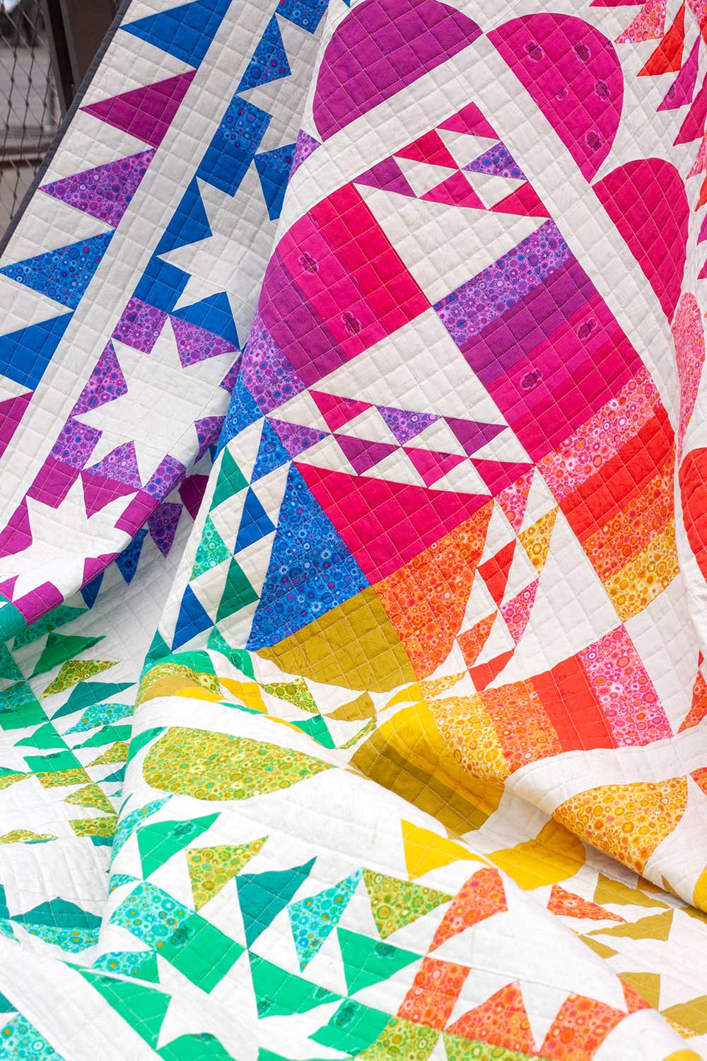 sign up for the carousel block of the month medallion quilt with jessica plunkett and alison glass