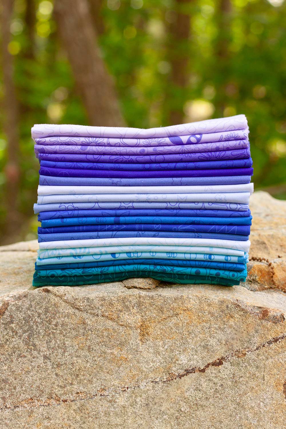 PRESALE - Color Camp Basics - Dusk Yardage - Bee in Violet