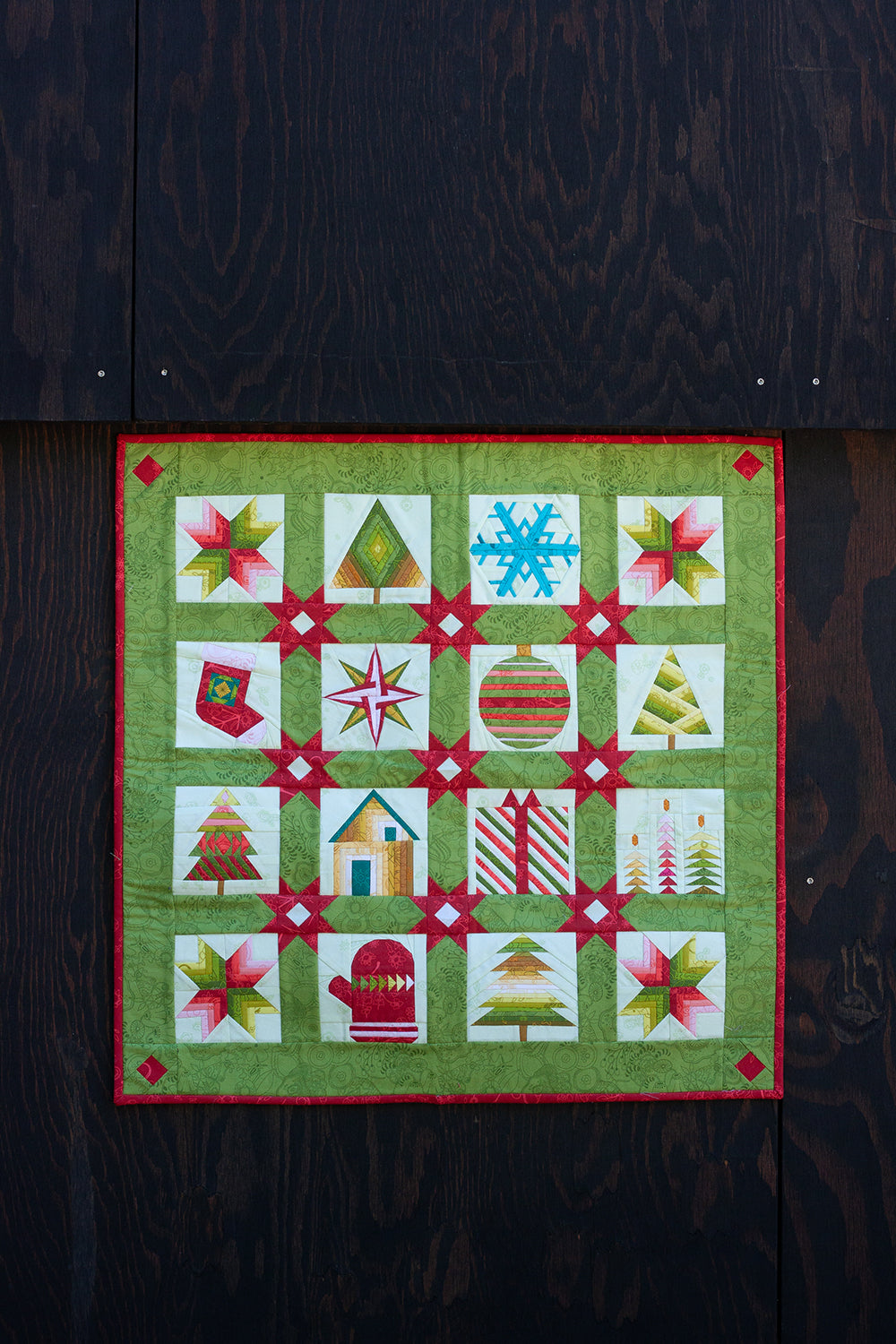 Mini Holiday Background + Sashing Kit: Holly – Alison Glass