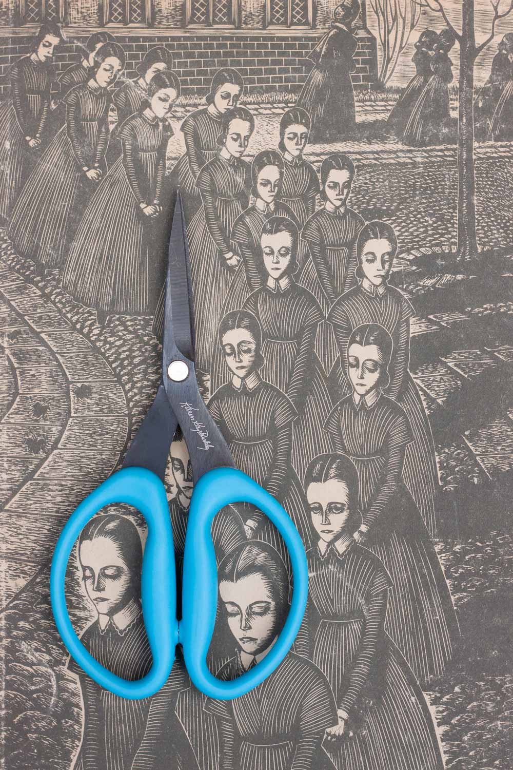 size medium microtip scissors
